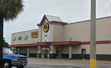 HORIZON PARK: 3908 West Hillsborough Avenue, Tampa, FL, 33614